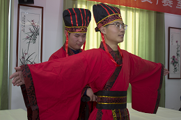 夢回大漢----穿漢服、行漢禮 職業(yè)體驗課程方案設(shè)計