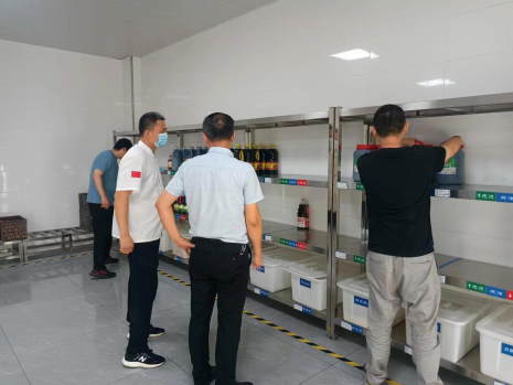 檢查主、副食庫食材保質(zhì)期